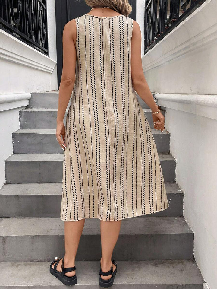 Sylvia | Printed Sleeveless Holiday Dress