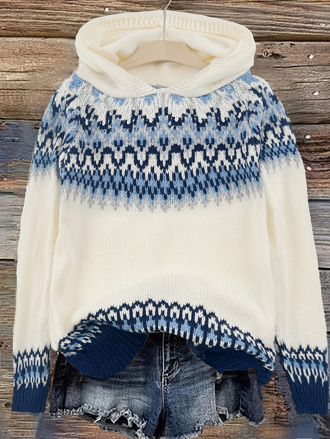 Nova | Chunky Snow-Print Hooded Sweatshirt