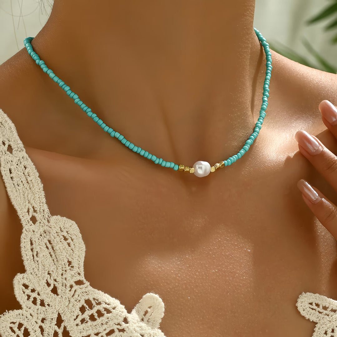 Minimal Pearl Necklace