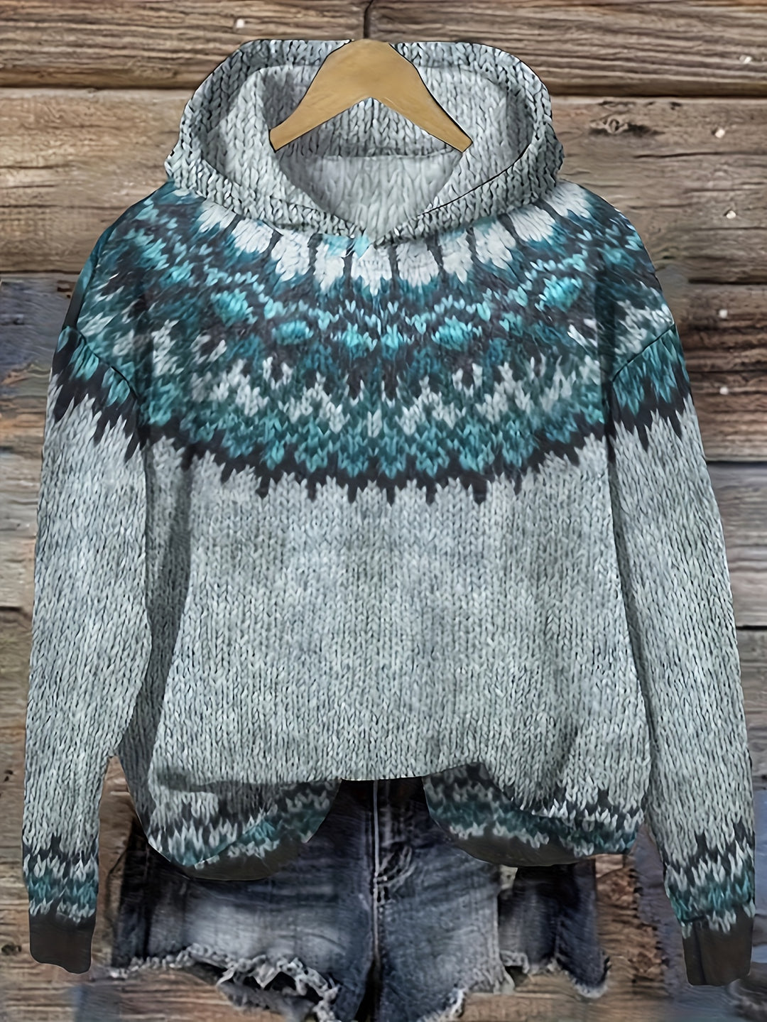 Nova | Chunky Snow-Print Hooded Sweatshirt