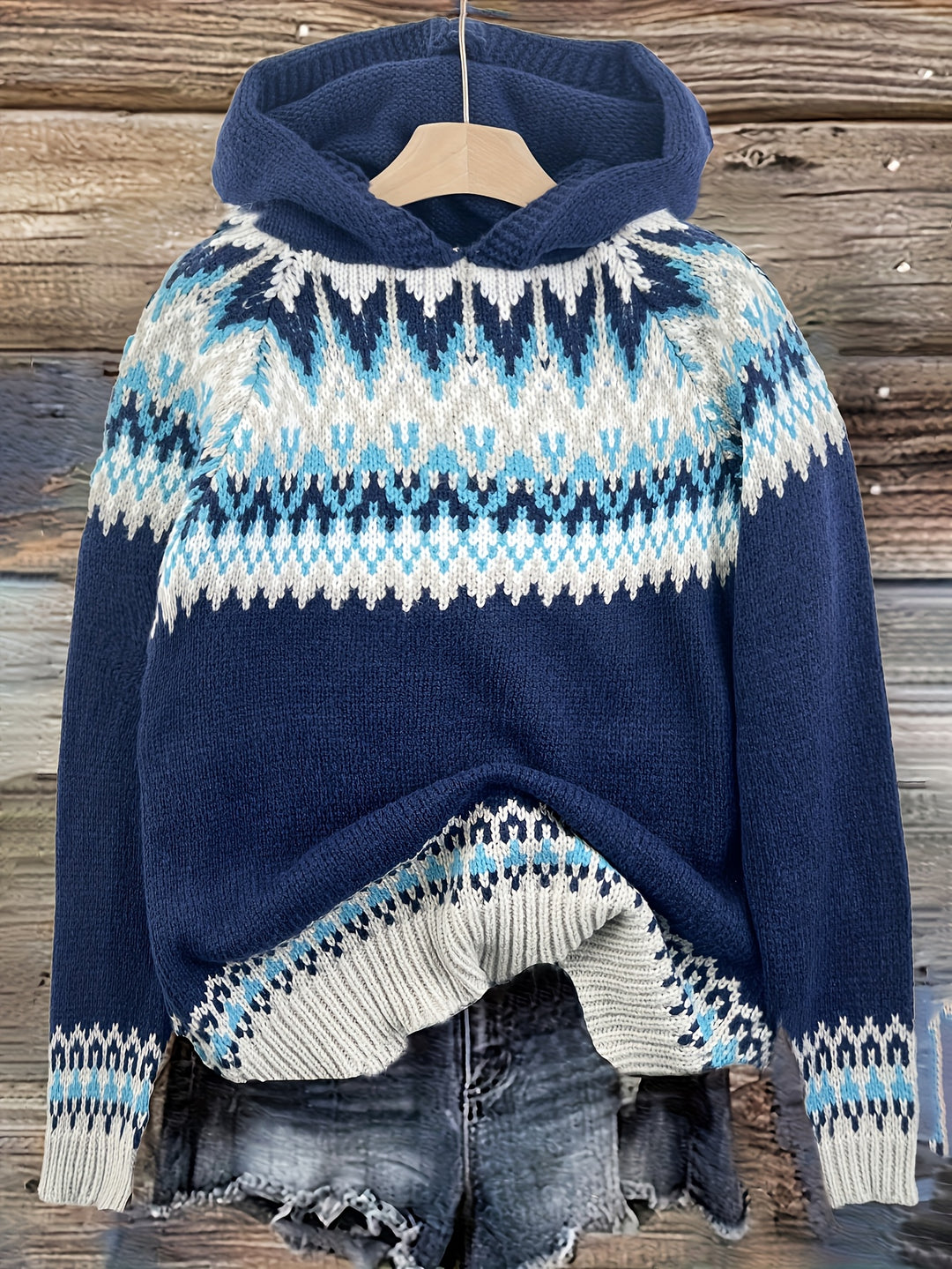 Nova | Chunky Snow-Print Hooded Sweatshirt