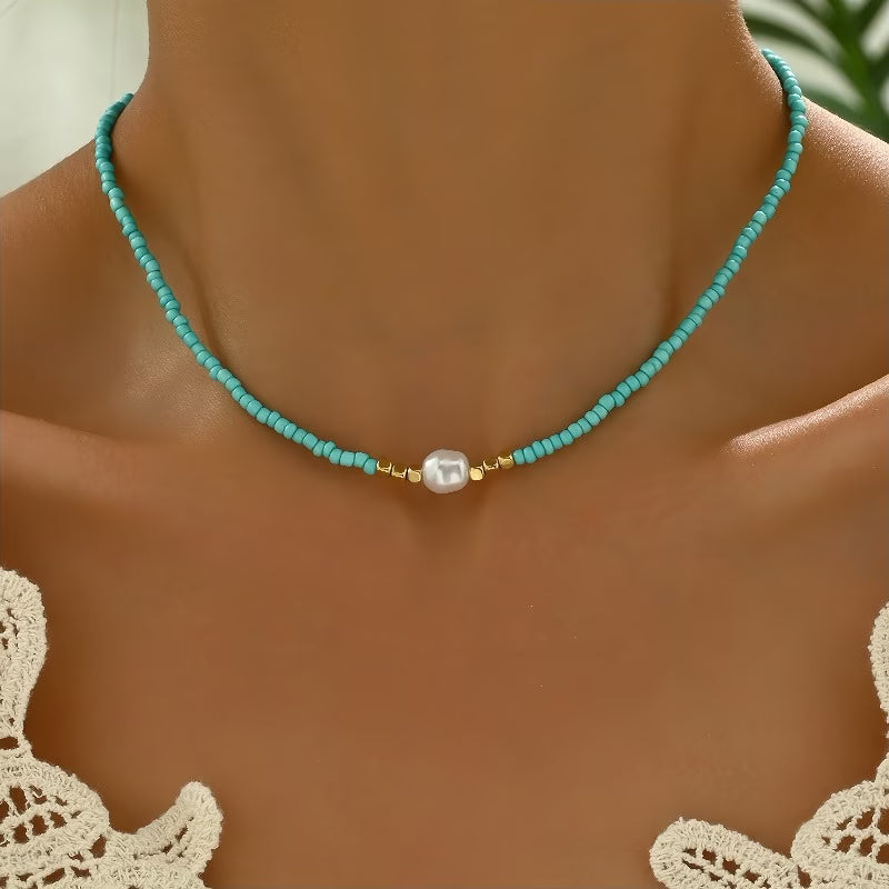 Minimal Pearl Necklace