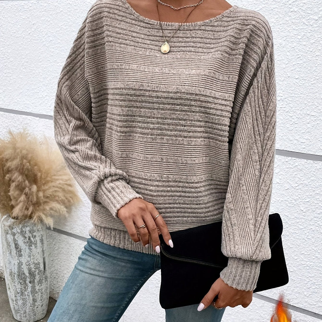 Daisy | Everyday Round Neck Tee