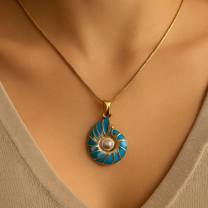 Seashell Pearl Pendant Necklace