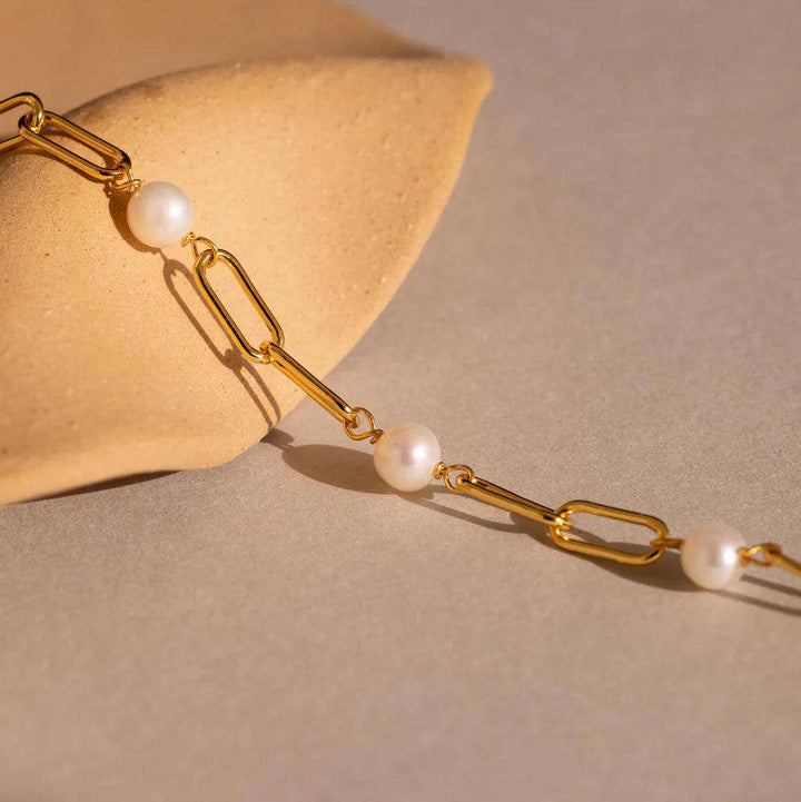 Timeless Pearl Chain Bracelet