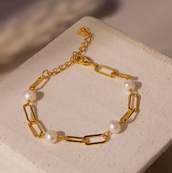 Timeless Pearl Chain Bracelet