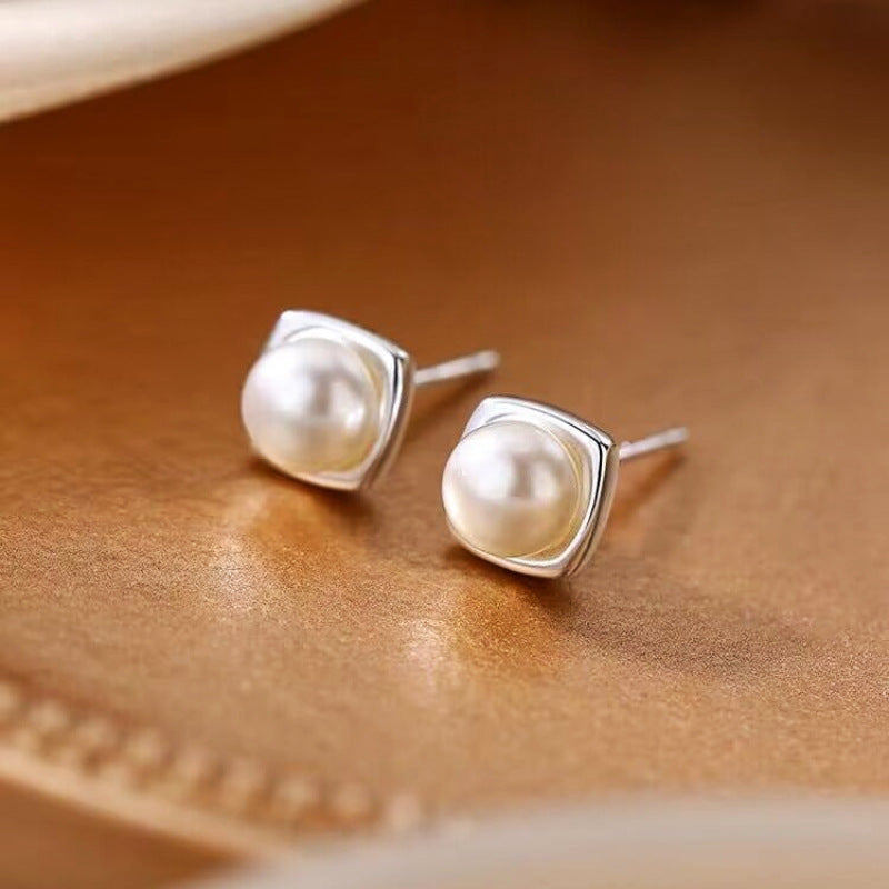 Classic Freshwater Pearl Drop Earrings