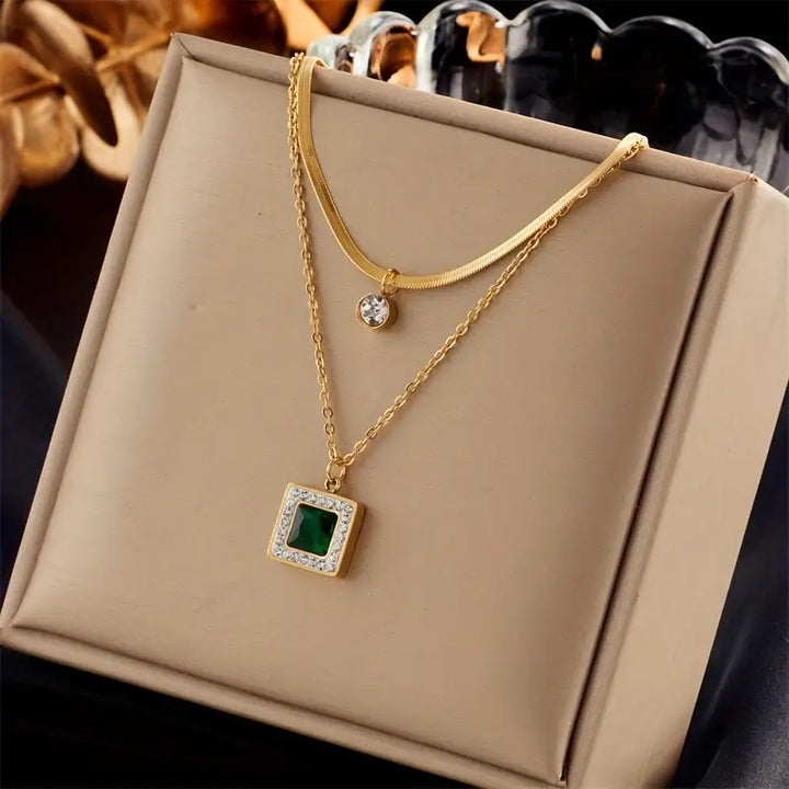 Dynasty Emerald Jewelry Set