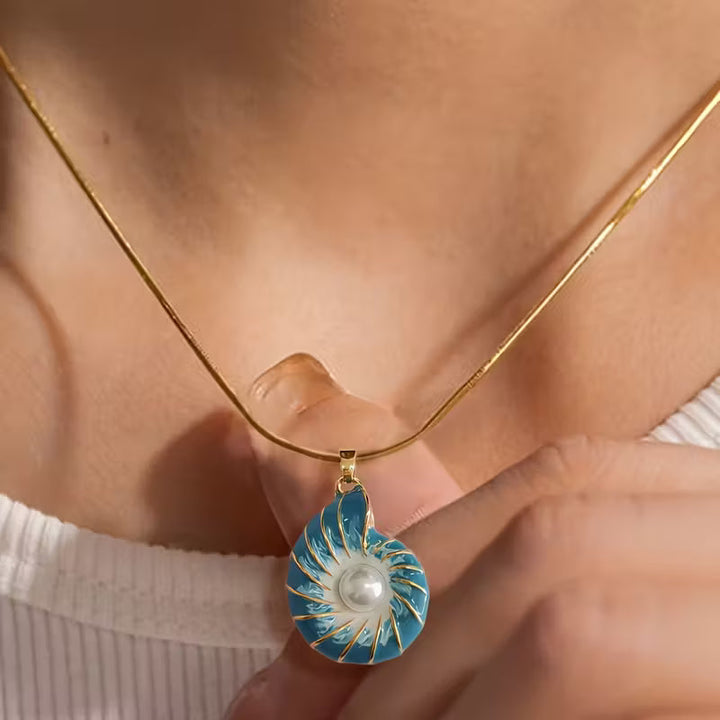 Seashell Pearl Pendant Necklace