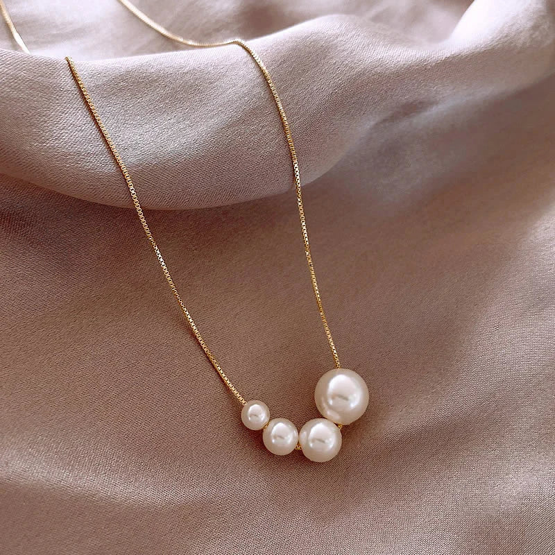 Magic Pearl Cluster Necklace