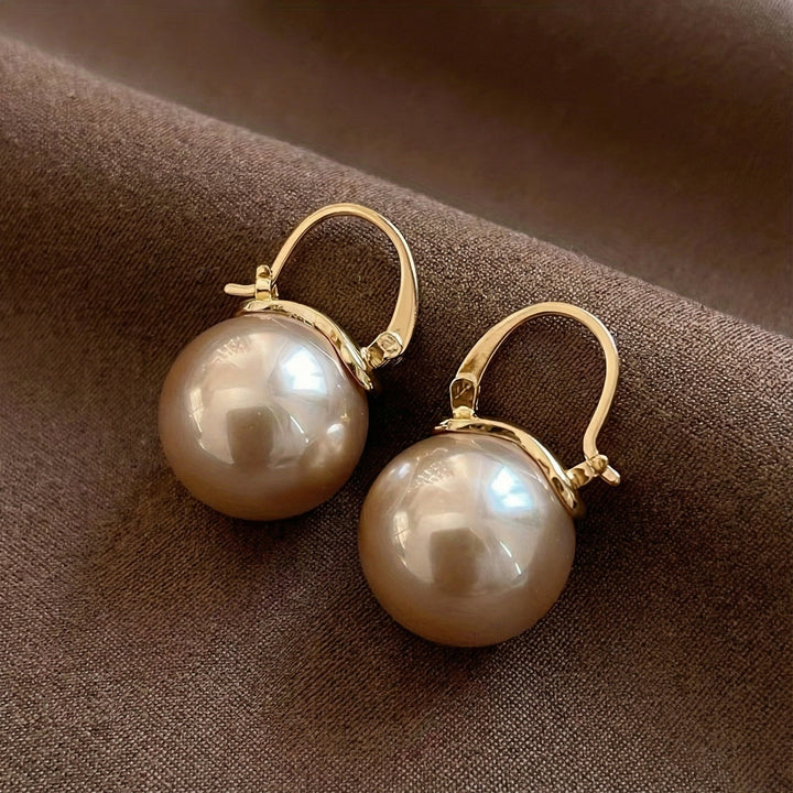 Touch of Pearls Earrings