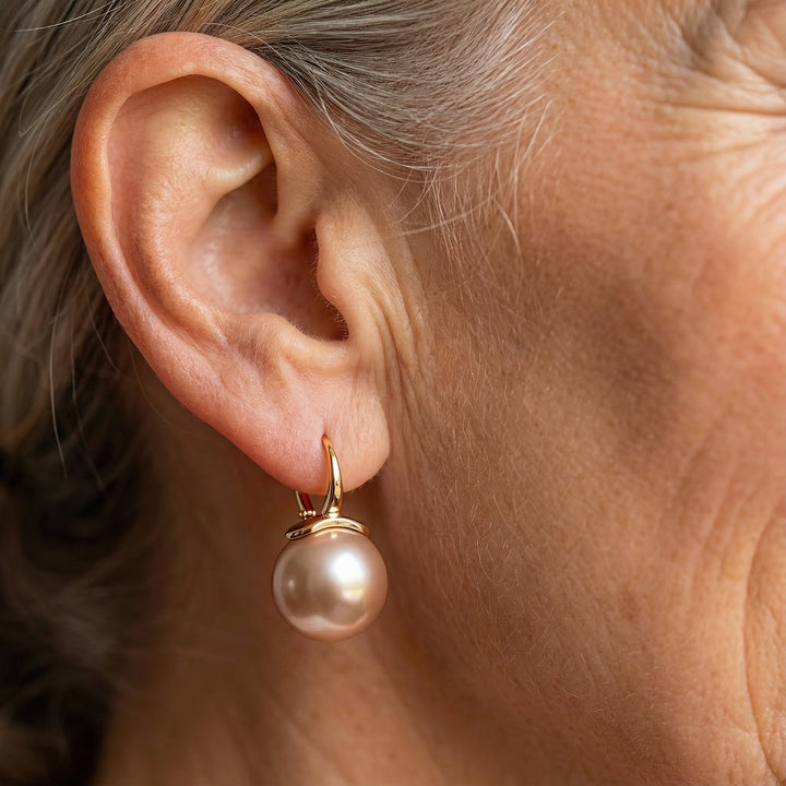 Touch of Pearls Earrings