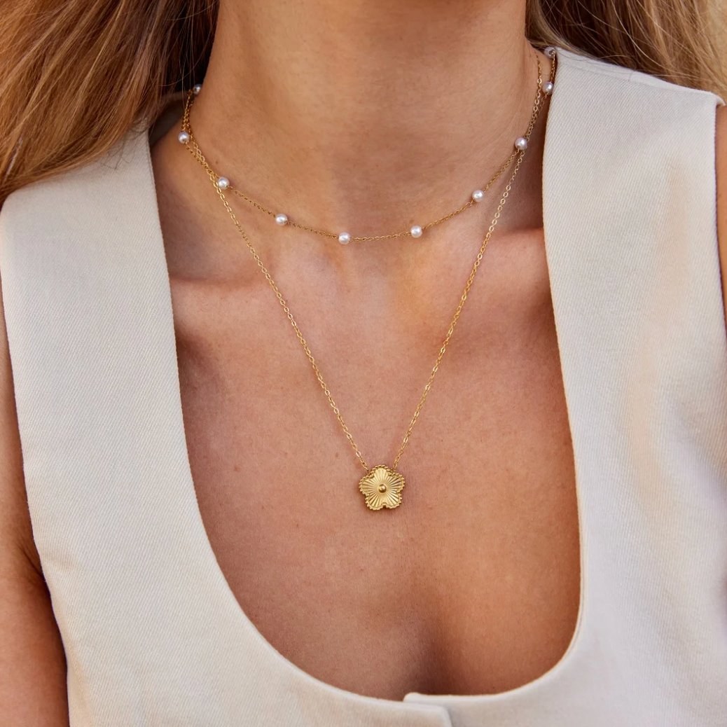 Timeless Pearl Gold Necklace